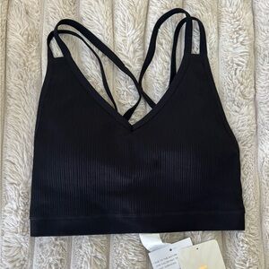 Fabletics Black Sports Bra Low Impact Seamless Strappy Bra Size Women’s M NWT